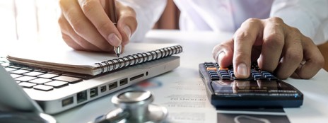 [67] – Wie viel Geld suboptimale Mitarbeiter Deine Arztpraxis kosten