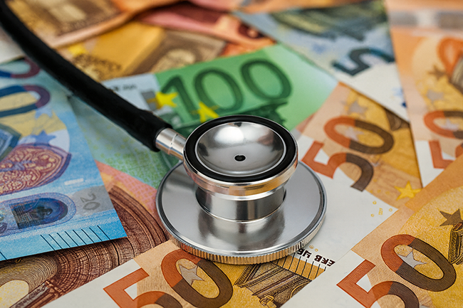 Stetoskop auf Geld